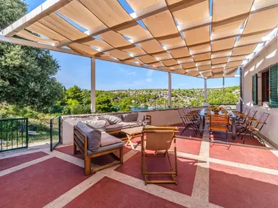 Balkon ili terasa u objektu Holiday Home Villa Tudor mit atemberaubender Aussicht by Interhome