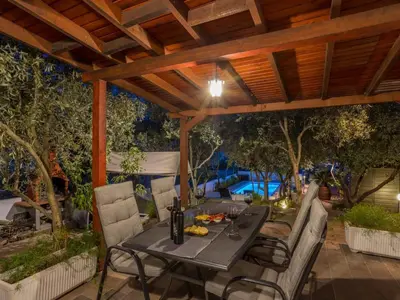 Bazen u objektu Holiday Home Komplex Oliva mit Pool und großem Garten by Interhome ili u blizini