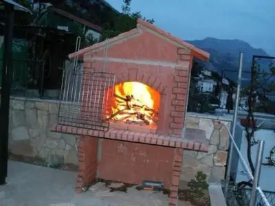 Pogled na planine ili pogled na planine iz vikendica