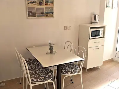 Kuhinja ili čajna kuhinja u objektu Apartment Wohnung mit Balkon und Meerblick in Strandnähe by Interhome