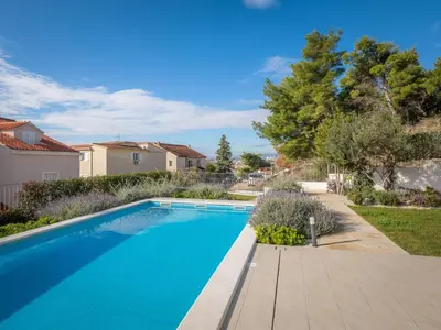 Bazen u objektu Holiday Home Ferienvilla Elena mit eigenem Pool by Interhome ili u blizini