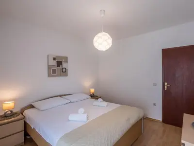 Krevet ili kreveti u jedinici u objektu Apartment Tihana mit mediterranem Garten by Interhome