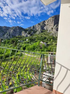Pogled na planine ili pogled na planine iz apartmana