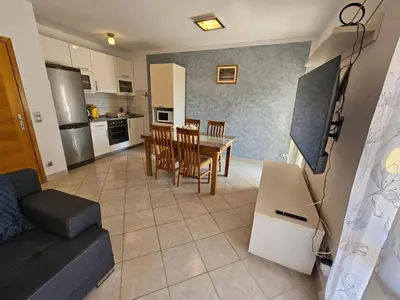 Kuhinja ili čajna kuhinja u objektu Apartment Maja großer Balkon 7 Minuten zu Fuß zum Strand und Hotel by Interhome