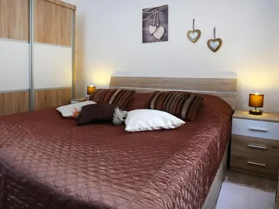 Krevet ili kreveti u jedinici u objektu Apartment Strandnahe Ferienwohnung mit Terrasse by Interhome