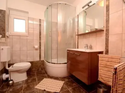 Kupaonica u objektu Apartment mit Terrasse und herrlichem Ausblick by Interhome