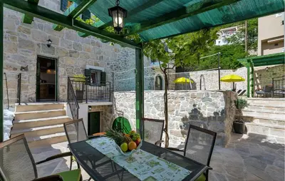 Popločani dio dvorišta ili vanjski dio objekta Amazing Home In Baska Voda