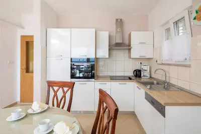 Kuhinja ili čajna kuhinja u objektu Adriatic Residence