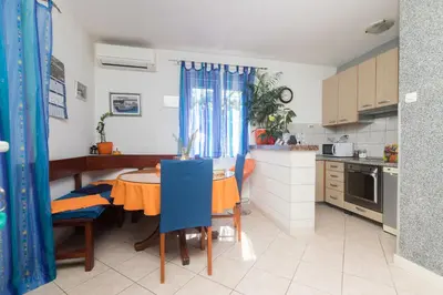 Kuhinja ili čajna kuhinja u objektu Apartments Jakov