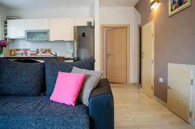Kuhinja ili čajna kuhinja u objektu Apartments Linda