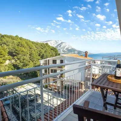 Apartment Schöne Wohnung in Duće mit Großem Balkon by Interhome