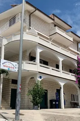 Zgrada u kojoj se nalazi apartman