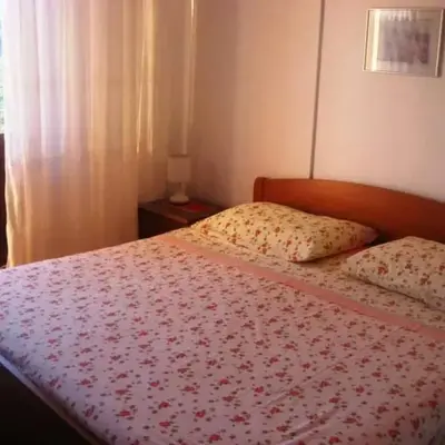 Apartment Schöne Ferienwohnung in Jelsa mit Schönem Balkon by Interhome