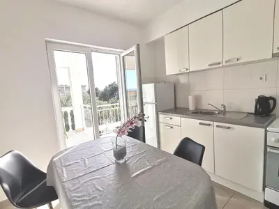 Kuhinja ili čajna kuhinja u objektu Apartment Weiße Idylle auf dem blauen Meer by Interhome