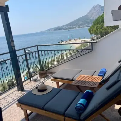 U La La Apartment