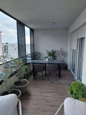 Tlocrt objekta Elegant 2-Bedroom with Cosy Lounge Balcony