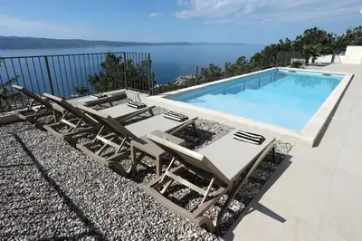 Bazen u objektu NEW! Stylish Villa Collina - Stunning Sea Views, Private Pool, Top amenities ili u blizini