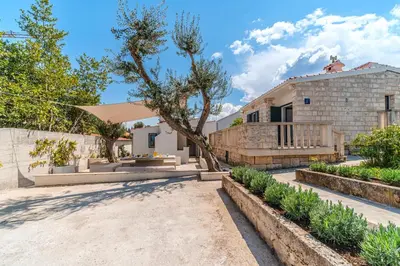 Vrt u objektu Luke Family Villa Supetar