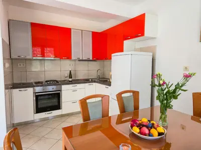 Kuhinja ili čajna kuhinja u objektu Apartment Ruza