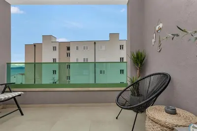Bazen u objektu Pet friendly apartment Silver with free parking ili u blizini