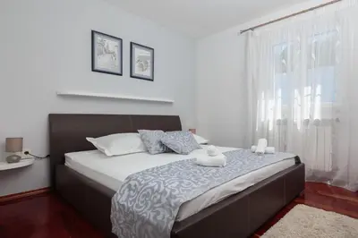 Krevet ili kreveti u jedinici u objektu Villa with private pool terrace and garden