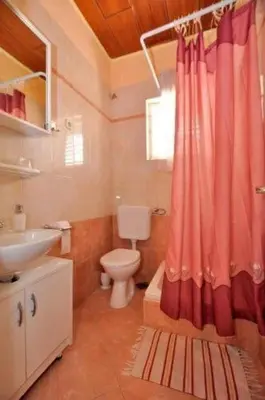 Kupaonica u objektu Apartments with parking space Makarska - 25161