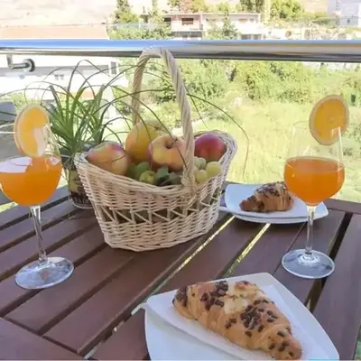 Lovely Apartment In Podstrana With Wifi