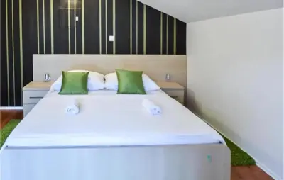 Krevet ili kreveti u jedinici u objektu Cozy Apartment In Podstrana With Wifi