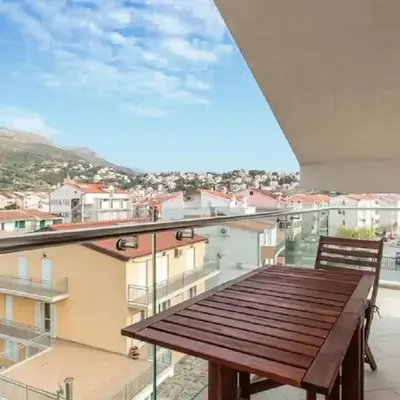 Stunning Apartment In Podstrana With Wifi