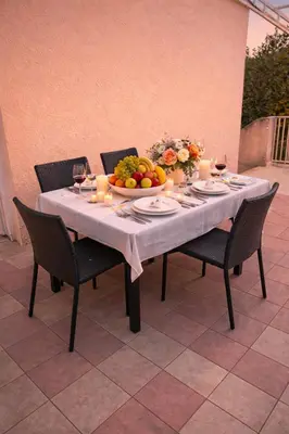Hrana u apartmanu ili u blizini