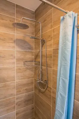Kupaonica u objektu Helvetia Sunny Apartments - Free Private Parking