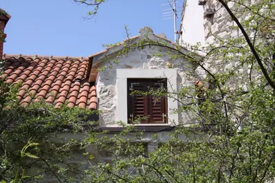 Zgrada u kojoj se nalazi vila