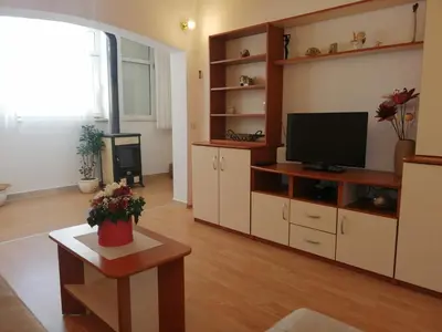 TV i/ili zabavni centar u objektu Apartments Doris & Petra