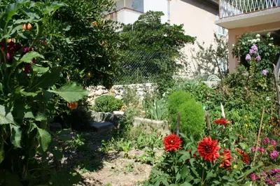 Vrt u objektu Apartments by the sea Omis - 771