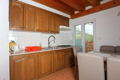 Kuhinja ili čajna kuhinja u objektu Apartments with parking space Brela, Makarska - 789