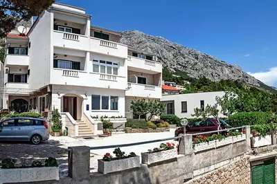 Pogled na planine ili pogled na planine iz apartmana