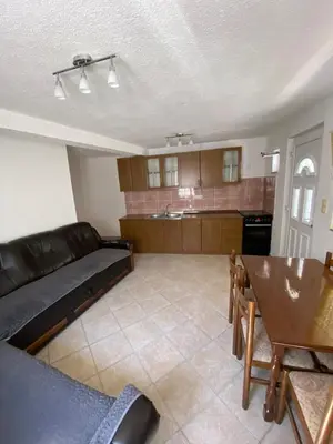 Kuhinja ili čajna kuhinja u objektu Apartments Arjan2