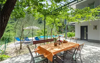 Vrt u objektu Lovely Home In Slime With Wifi