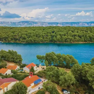 Holiday Home Vrboska With Fireplace 06
