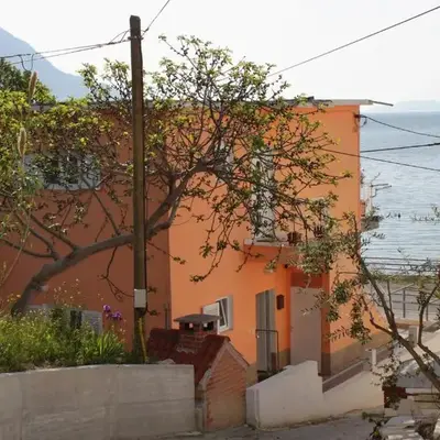 Apartments by the sea Duce