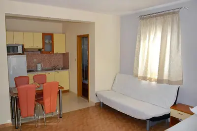 Kuhinja ili čajna kuhinja u objektu Apartments with a parking space Makarska - 6720