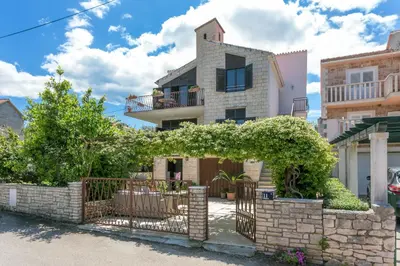 Zgrada u kojoj se nalazi apartman