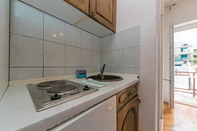 Kuhinja ili čajna kuhinja u objektu Studio Baska Voda 6773c