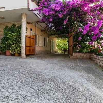 Apartments by the sea Sumpetar
