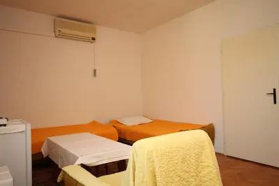 Krevet ili kreveti u jedinici u objektu Triple Room Baska Voda 6748a