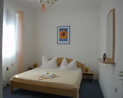 Krevet ili kreveti u jedinici u objektu Seaside family friendly house with a swimming pool Puntinak, Brac - 767