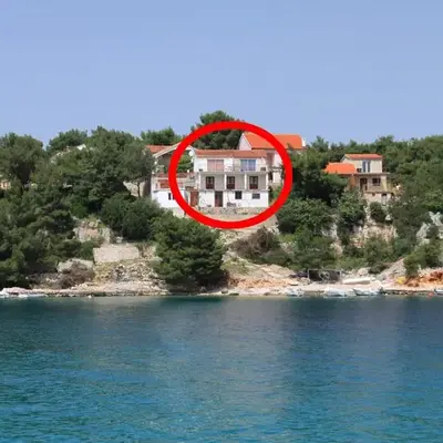 Apartments by the sea Basina