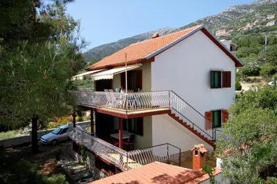 Pogled na planine ili pogled na planine iz apartmana