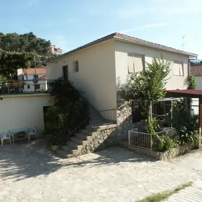 Apartments by the sea Jelsa