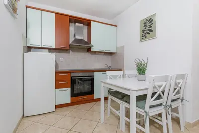 Kuhinja ili čajna kuhinja u objektu Apartments and rooms by the sea Brela - Makarska - 2752